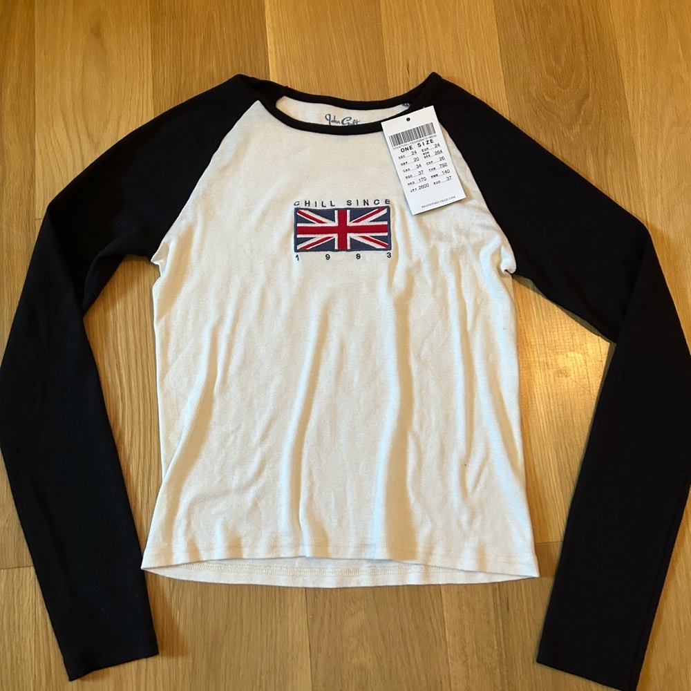 BrandyMelville navy&white baseballtee longsleeve w england flag chill since 1993